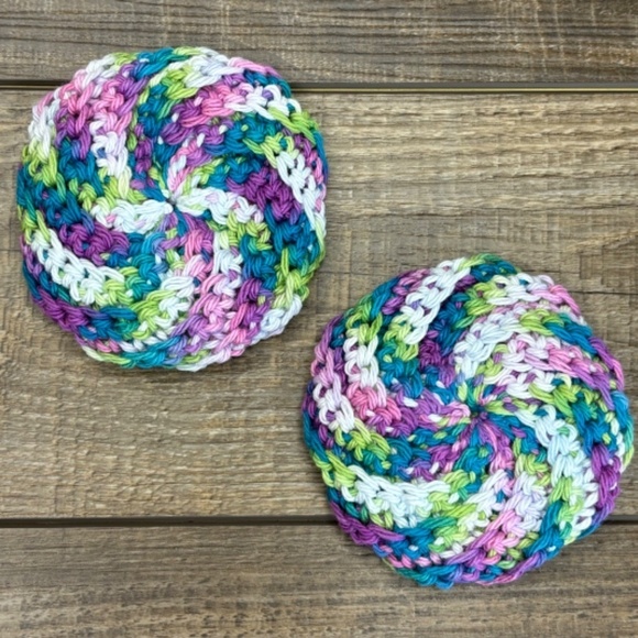 Handcrafted Crochet Spiral Tawashi and Face Round Scrubbies Set Cotton Yarn - Picture 4 of 13